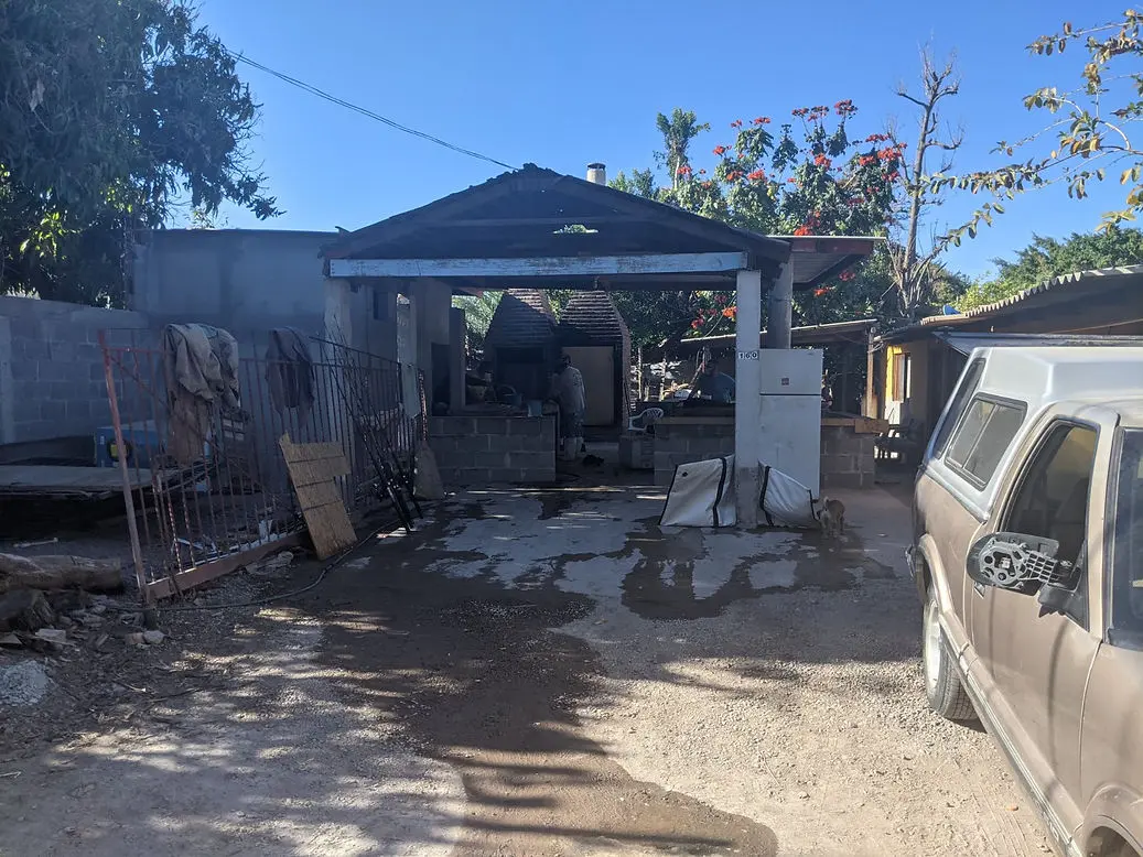 Fish fillet and cleaning, Loreto, Mexic